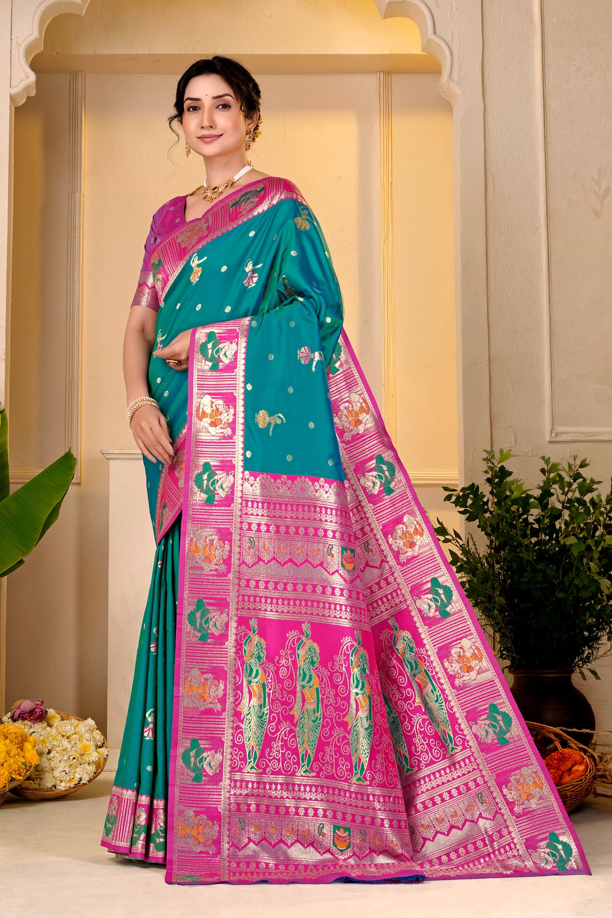 Regal Motif Baluchari Silk Saree