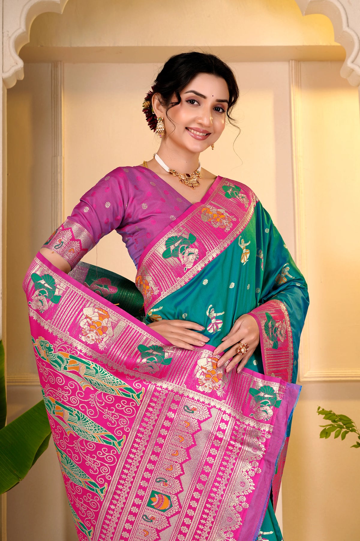 Regal Motif Baluchari Silk Saree