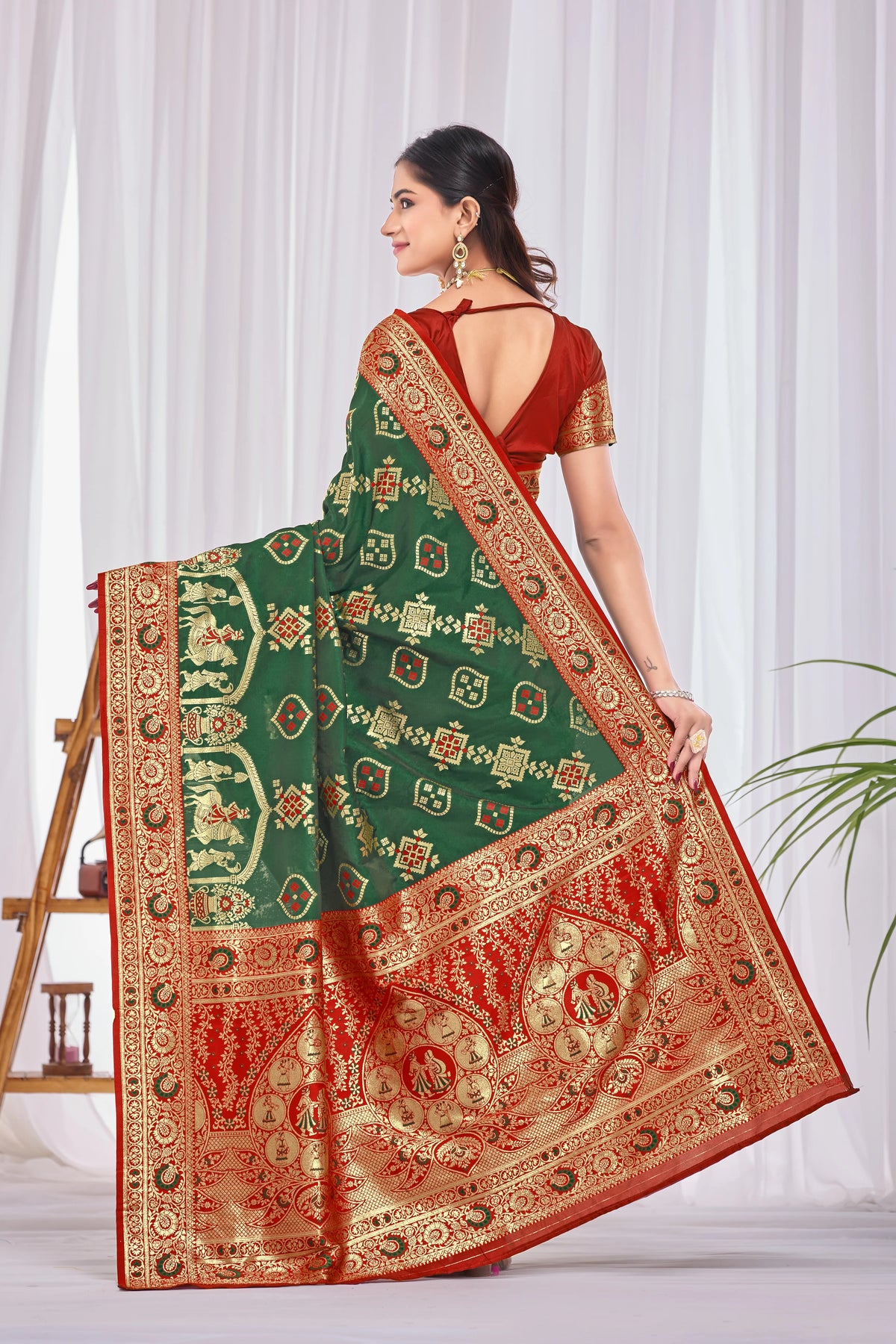 Regal Weave Baluchari Silk Saree