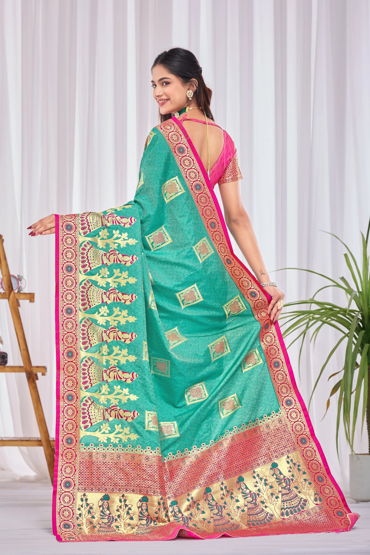 Gulnaar Banarasi Silk Saree