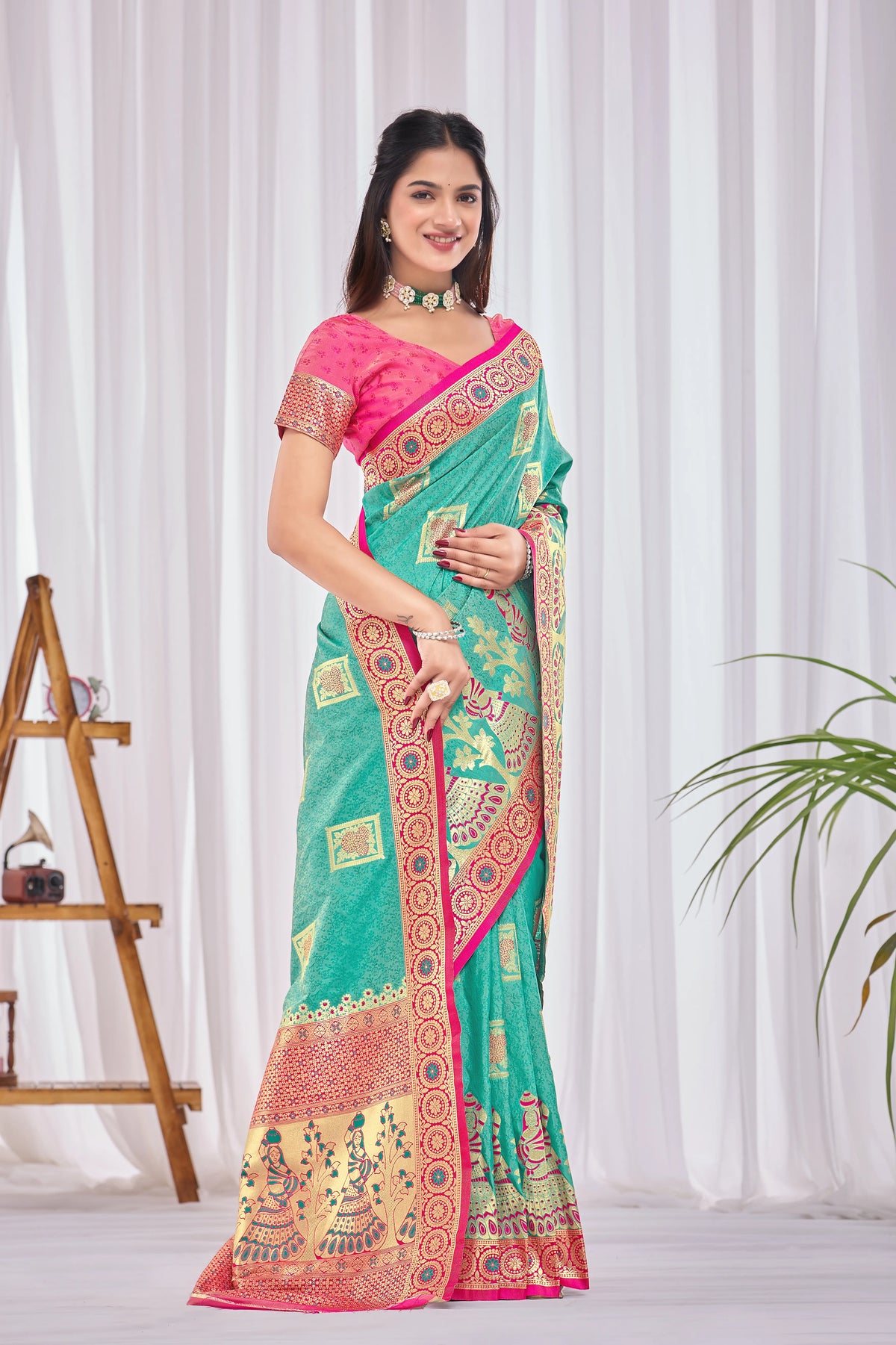 Gulnaar Banarasi Silk Saree